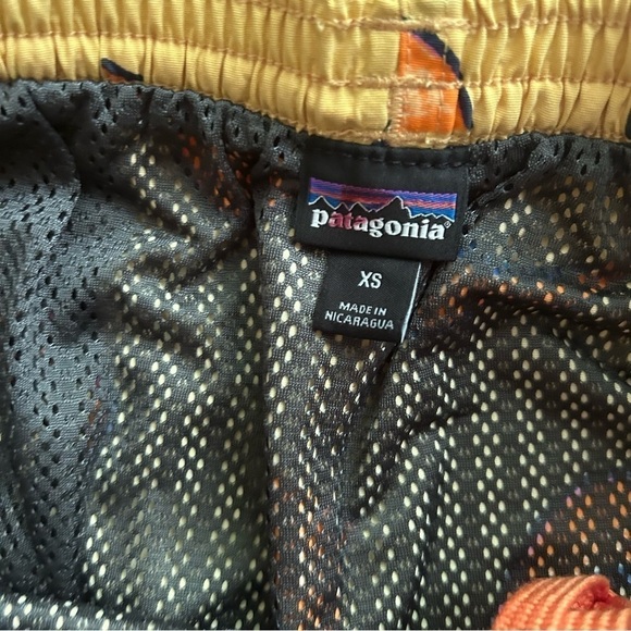 Patagonia Men’s Baggies 5” Swim Trunks Melon Print Yellow Sz XS - Picture 8 of 8